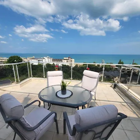 Dilov In Yalta * Золотые Пески