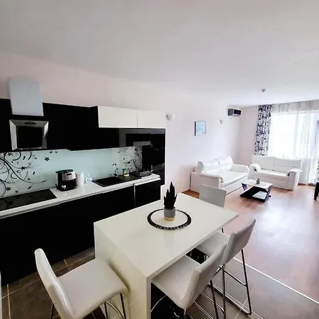 Dilov In Yalta * Золотые Пески