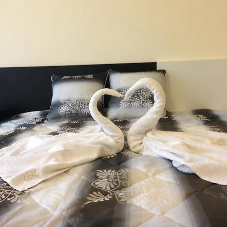 Апартаменты Dilov In Yalta Золотые Пески