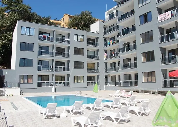 дилов в ялта комплекс * Златни пясъци