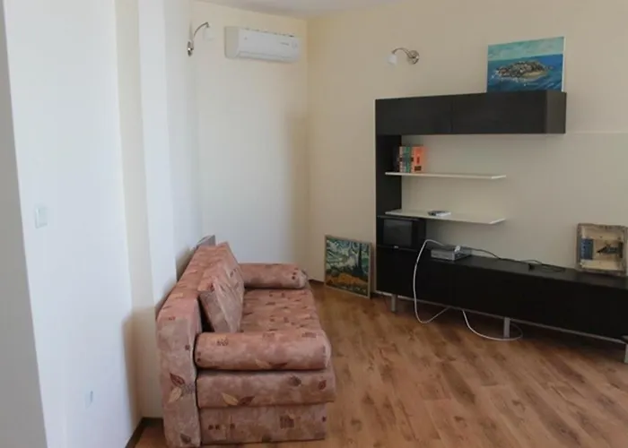 дилов в ялта комплекс * Златни пясъци