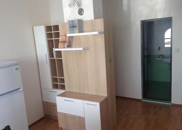 дилов в ялта комплекс Златни пясъци