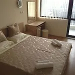Апартамент дилов в ялта комплекс