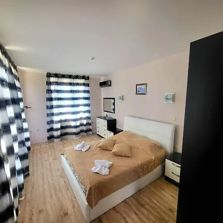 Apartment Dilov In Yalta