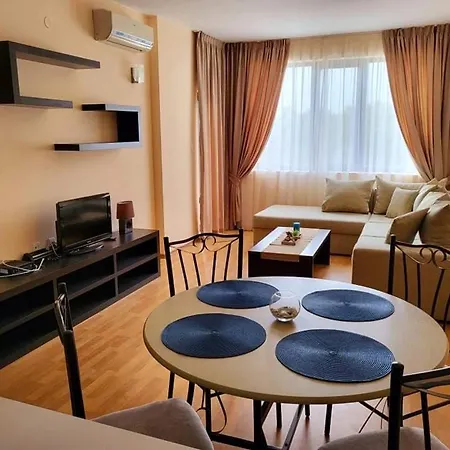 Apartment Dilov In Yalta Golden Sands