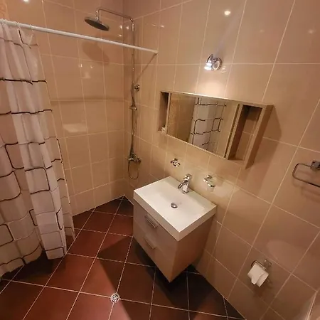 Dilov In Yalta Apartman Aranyhomok