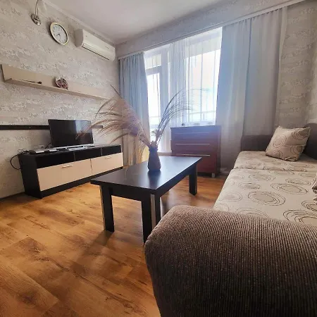 Apartman Dilov In Yalta Aranyhomok