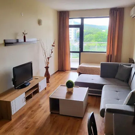 Apartment Dilov In Yalta