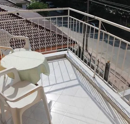 Dilov In Yalta Apartman Aranyhomok