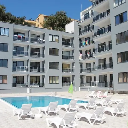 Dilov In Yalta * Aranyhomok