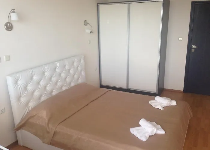 Apartment Dilov In Yalta Golden Sands